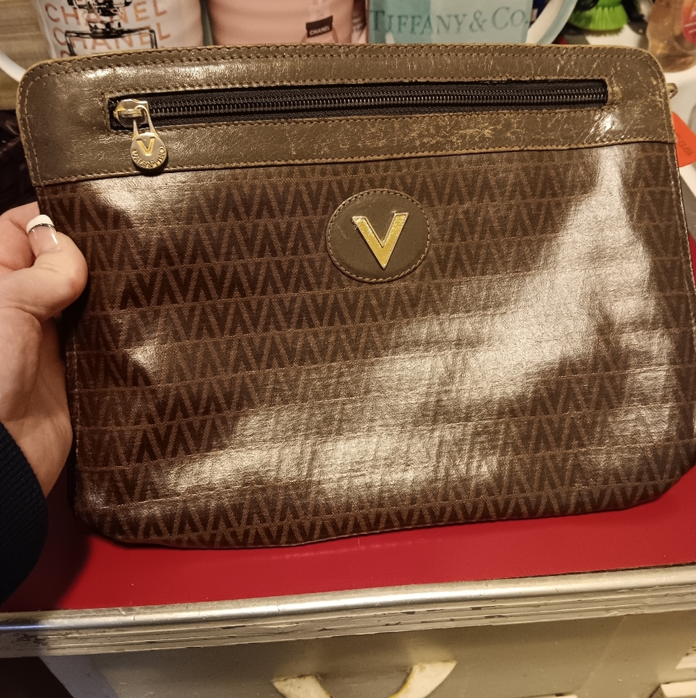Mario Valentino Pouch